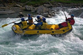 Raft - raftový člun Robfin 420 S pro 7-9 osob