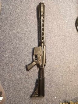 M16 Airsoft (elektrické) + zásobník točný 200 ran