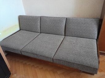 Rozkládací gauč