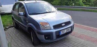 FORD FUSION 1.4 rok 2008 TOP STAV GARÁŽOVÁNO