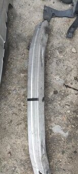 Prodám výztuhu Audi A4 b7