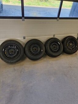 Pneu 195/65 R15 +Plechové disky Škoda