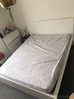 Ikea postel MALM
