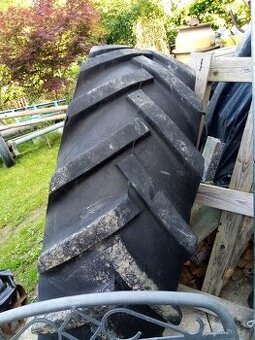 Pneu na traktor 16,9 X 30 Baruum 10 pl. - 1