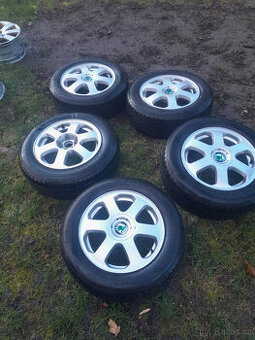 Alu disky včetně pneu 205/60 R15 Sava 5ks