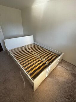 IKEA manželská postel