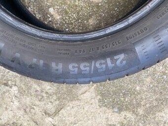 Pneu 215/55 R17