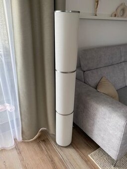 Bílá moderní lampa