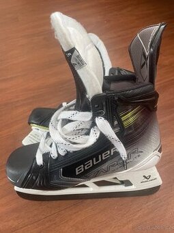 Brusle Bauer Hyperlite 2