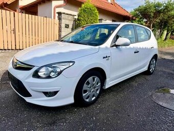 Prodám Hyundai i30 1.4i 77kw/105K