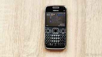 Nokia E72
