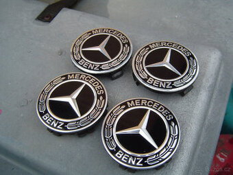 4 X STŘEDOVÉ POKLIČKY ORIGINÁL MERCEDES BENZ