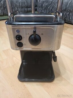 Russell Hobbs 18623 kávovar - 1