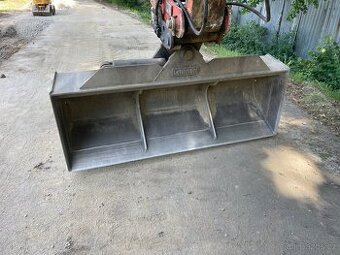 Hydraulická svahovací lžíce