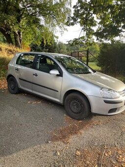 VW Golf V 1.4 16v 55kw - 1