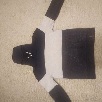 Mikina přes hlavu, vel. 158/164, Zn. Yigga