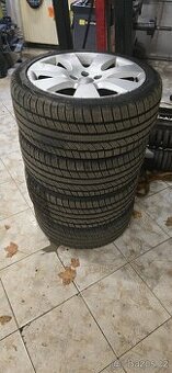 Alu kola original audi a6 R18 celoročni pneu 2023
