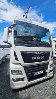 MAN 500 TGX LOWDECK poškozený motor