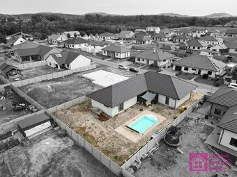 Prodej novostavby RD 5+kk, bazén, zahrada, Březí