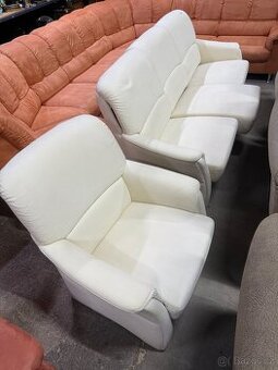 Bílá sedací souprava + křeslo