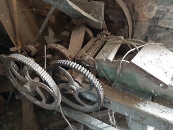 Desky dřevotříska 200 x 100 x 2cm