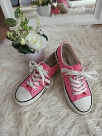 Růžové tenisky