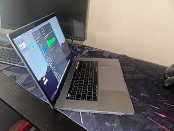 MacBook Pro 15-2018– 6jádro i7 / 16GB RAM /