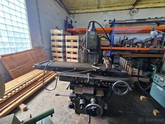 Univerzální frézka STANKO 6P83 (8634