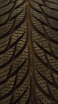 Prodám celoroční pneumatiky