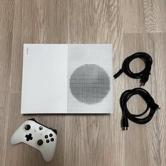 Xbox One S + ovladač + hra