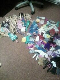 panenky Barbie+spousta oblečení-cena za všechno