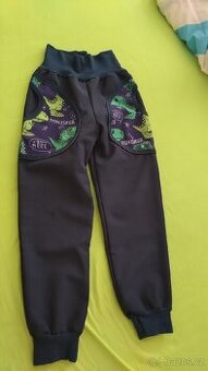 Softshell kalhoty s dinosaury