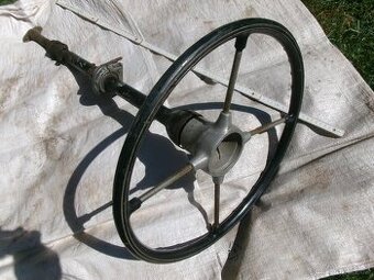 prodám závěs na traktor Zetor, nádrž, závěsnou lištu, volant