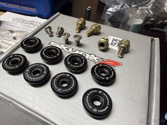 Skunk2 šroubky ventilového víka Honda Civic,CRX,Integra,