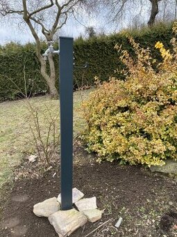 Zahradní vodovodní sloupek