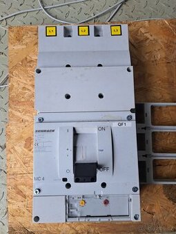 Výkonový jistič MCCB Schrack MC4 1600A / 50kA / 3P