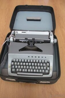 Kufříkový psací stroj