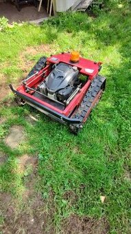 Svahová sekačka na dálkové ovládání.