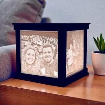 SVĚTELNÝ BOX na míru (4 fotografie)
