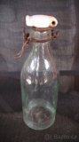 Stará flaška, lahev  s porcelánovým uzávěrem - 1