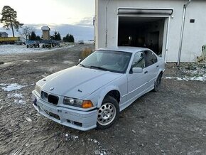 BMW E36 sedan karoserie / celek na ND