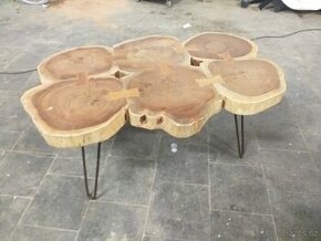 Krásný dubový konferenční stolek 105x70x45