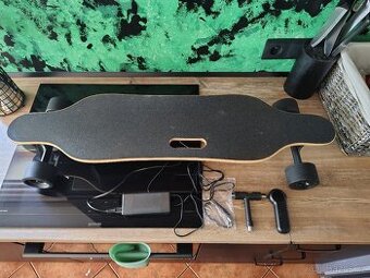 Elektrický longboard
