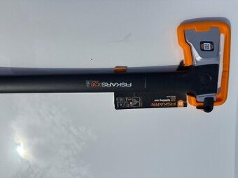 Sekera Fiskars X36