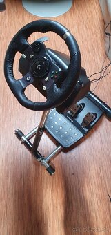 Volant s pedály logitech G920 a stojanem wheel Stand pro