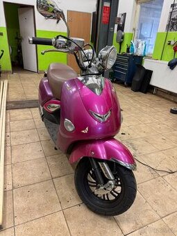Skutr 125 Lintex retro - 1