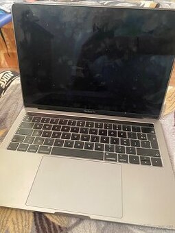 MacBook Pro 13,3" Touch Bar 256GB vesmírně šedý (2018)