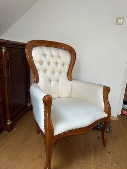 Nabízím k prodeji křeslo vyrobené v Itálii