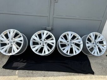 Audi A3 R17 5x112 Nová