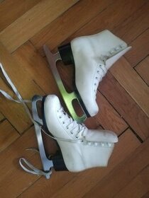 Brusle dívčí na led BOTAS Piruett